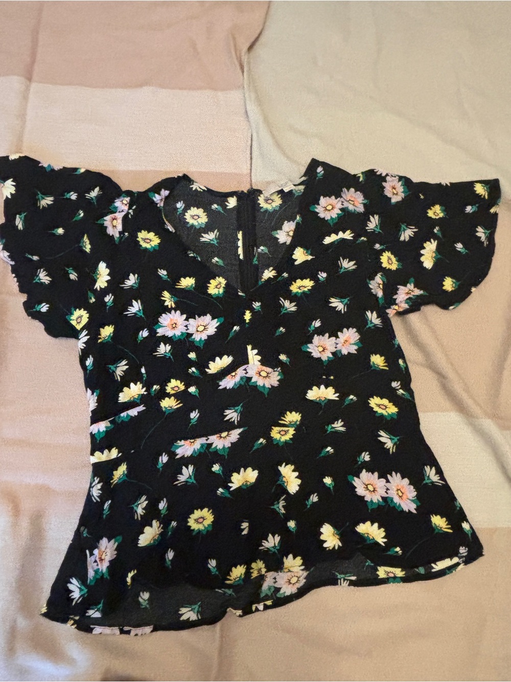 LOFT Black Floral V-Neck Puff Sleeve Top